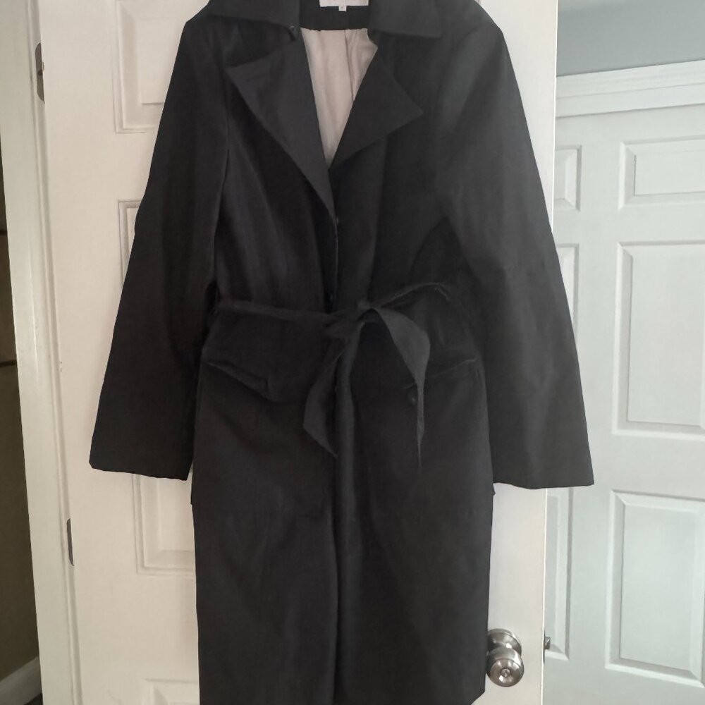 Stay Stylish & Dry with This XL Calvin Klein Women's Rain/Trenchcoat!